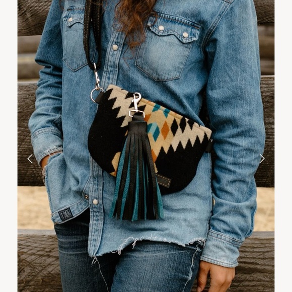 Pendleton crossbody - Picture 2 of 3